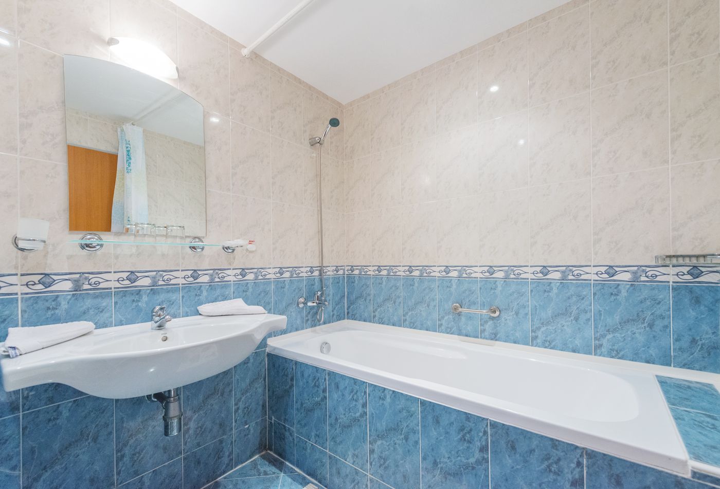 Ivana-Palace-Hotel-Room-32