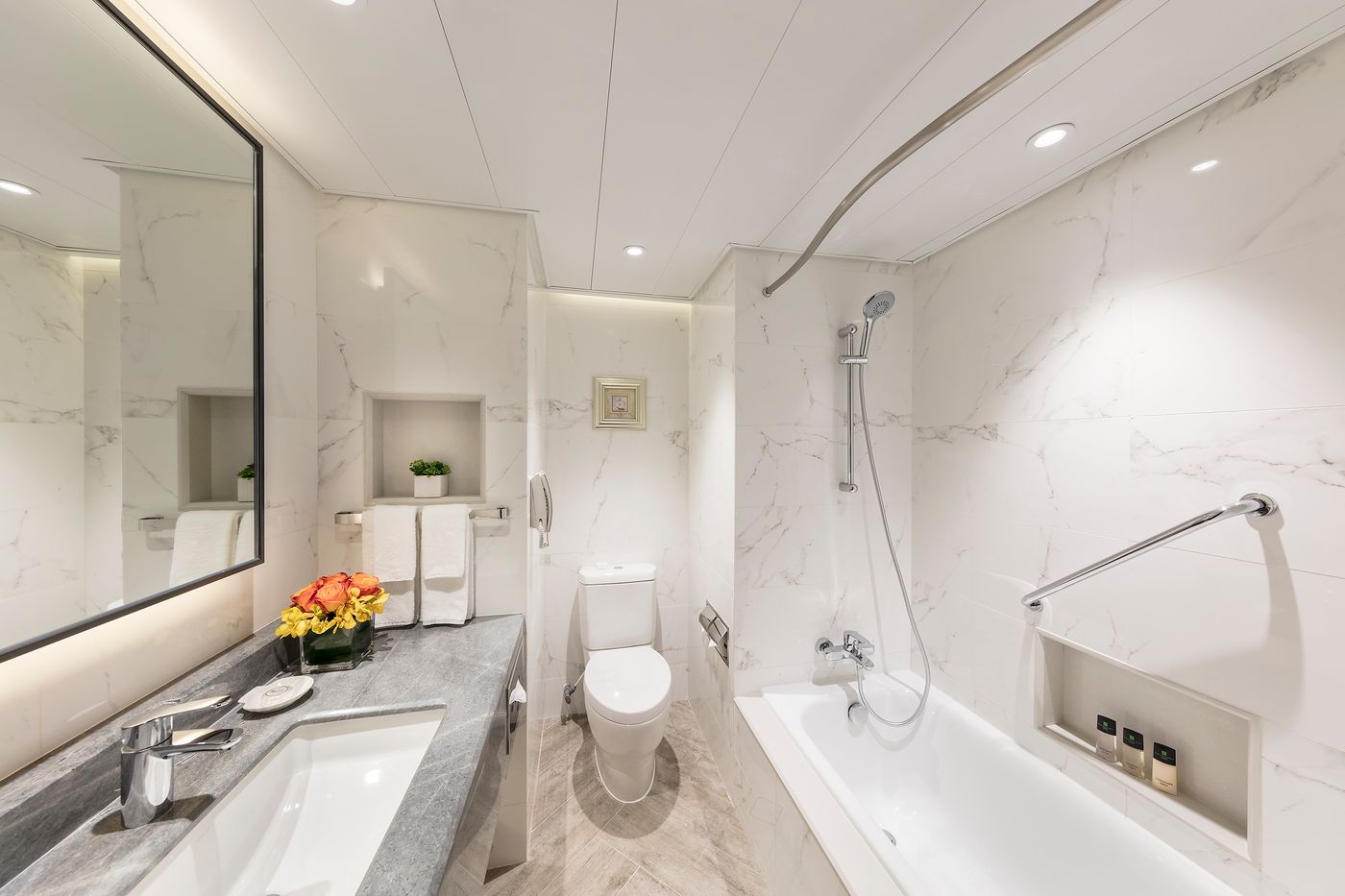 Gloucester-Luk-Kwok-Hong-Kong-Room-18