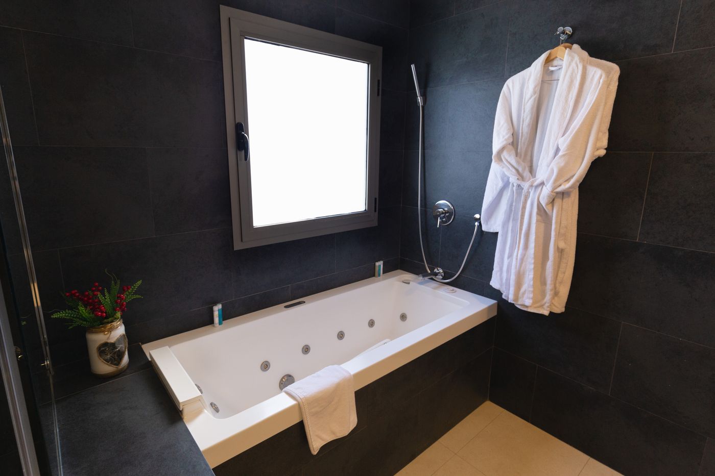R2-Bahi-a-Design-Hotel---Spa-Wellness---Adult-Only-Room-33