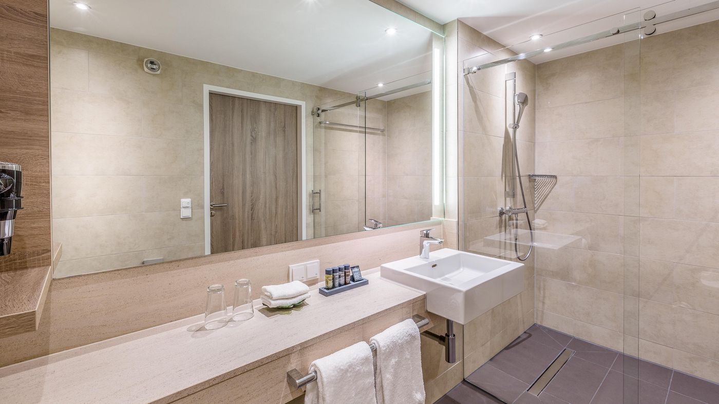 Holiday-Inn-Express-Munich-City-East-Room-52