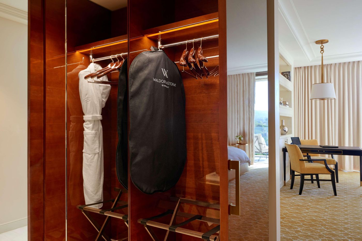 Waldorf-Astoria-Beverly-Hills--CA-Room-48