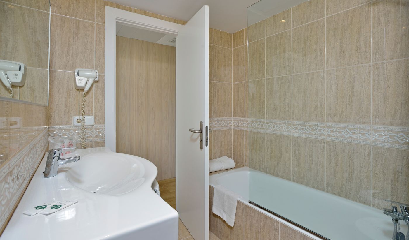 NYX-Hotel-Ibiza---Adults-Only-Room-40