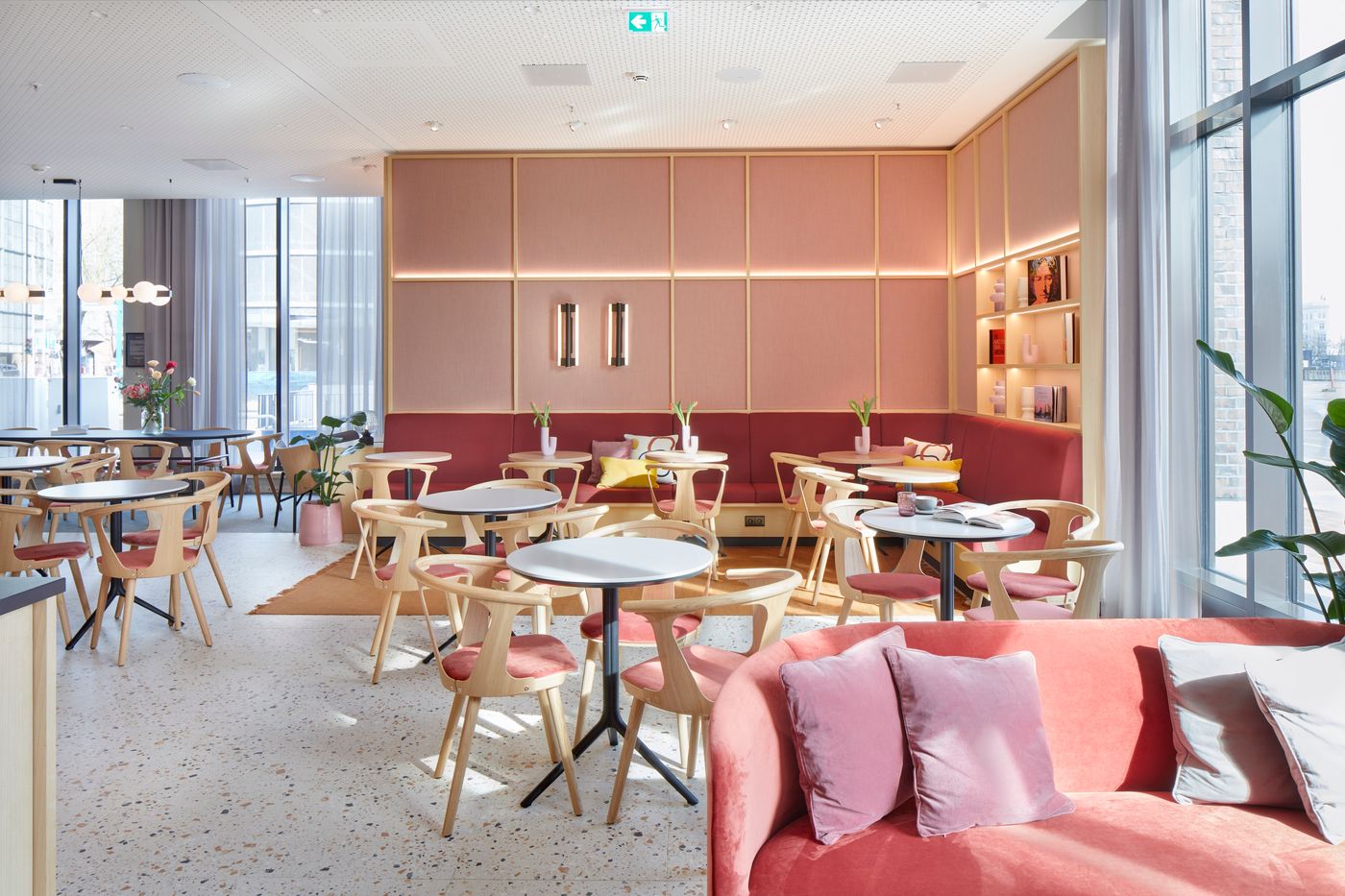 Novotel Hamburg Central Station - Germany - HAMBURG - Lobby - 9