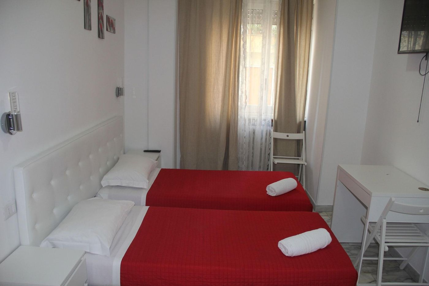 Domus-Vatican-Holidays-Room-12