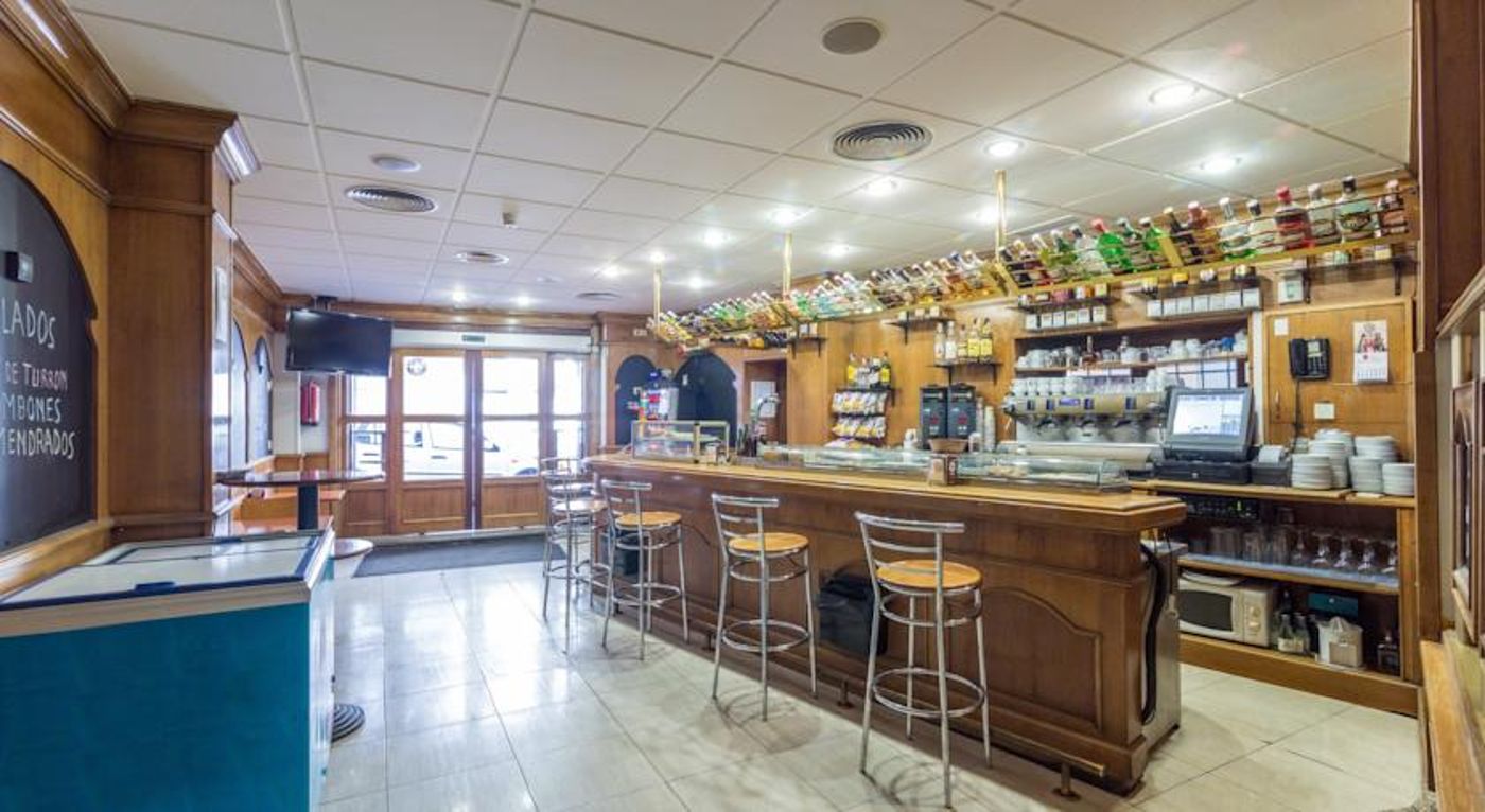 Arco de San Juan Hotel