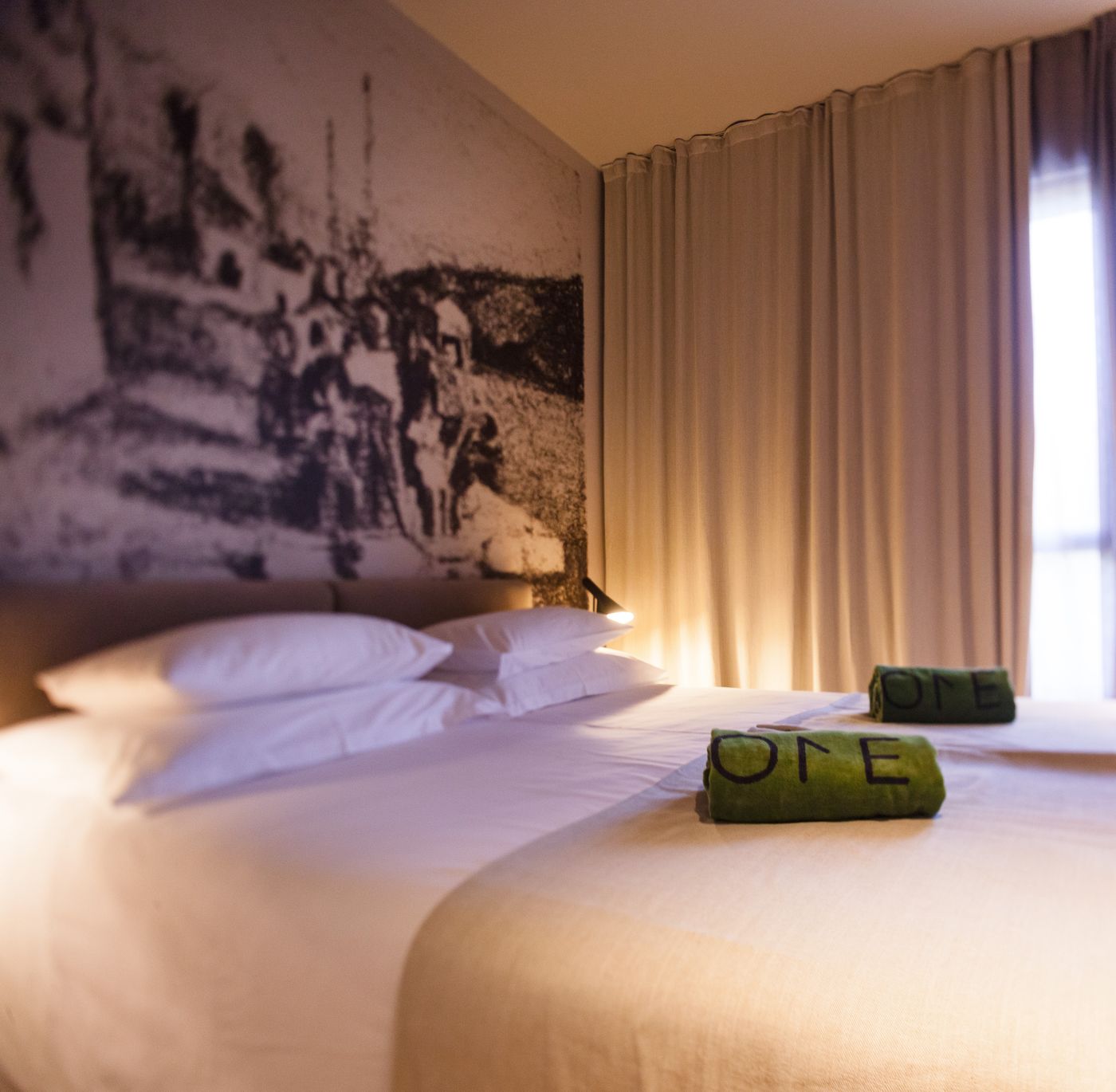 One-Suite-Hotel-Room-36