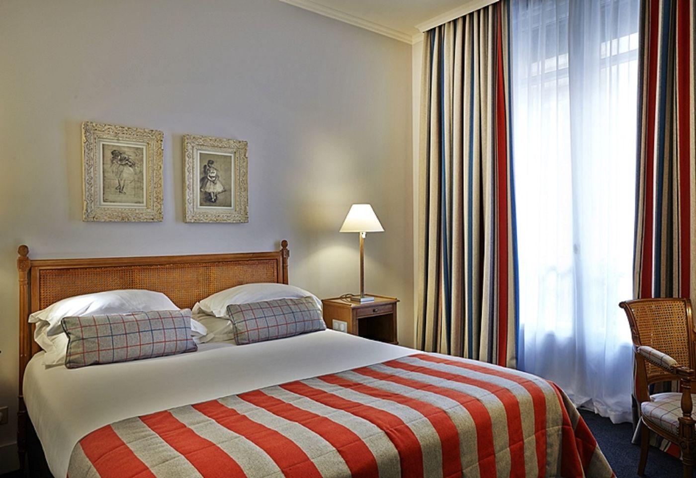 Royal-Arc-de-Triomphe-Room-13