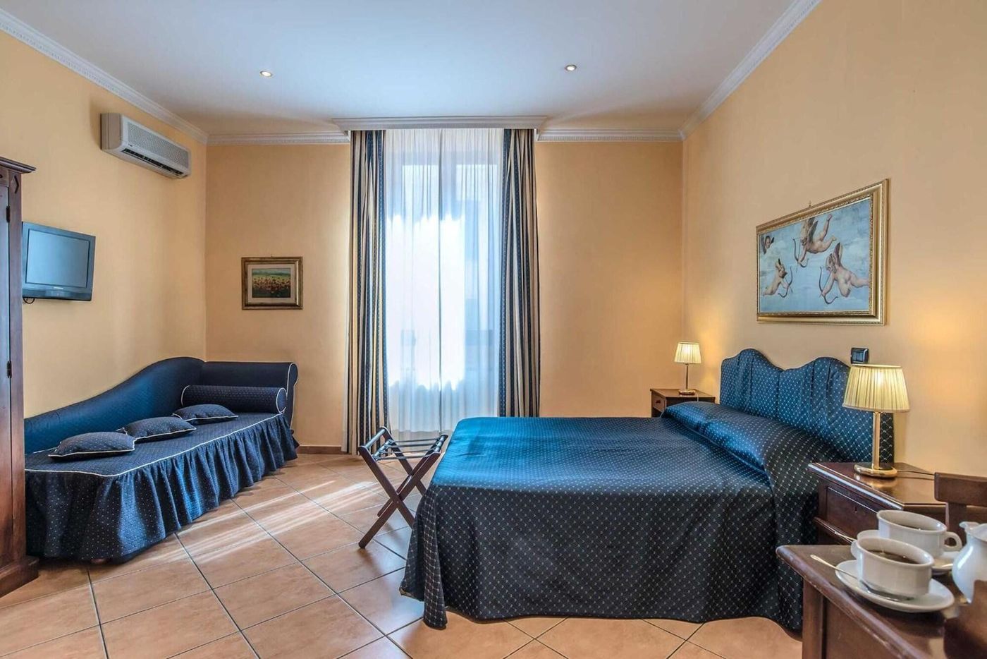 Hotel-Caracciolo-Room-17