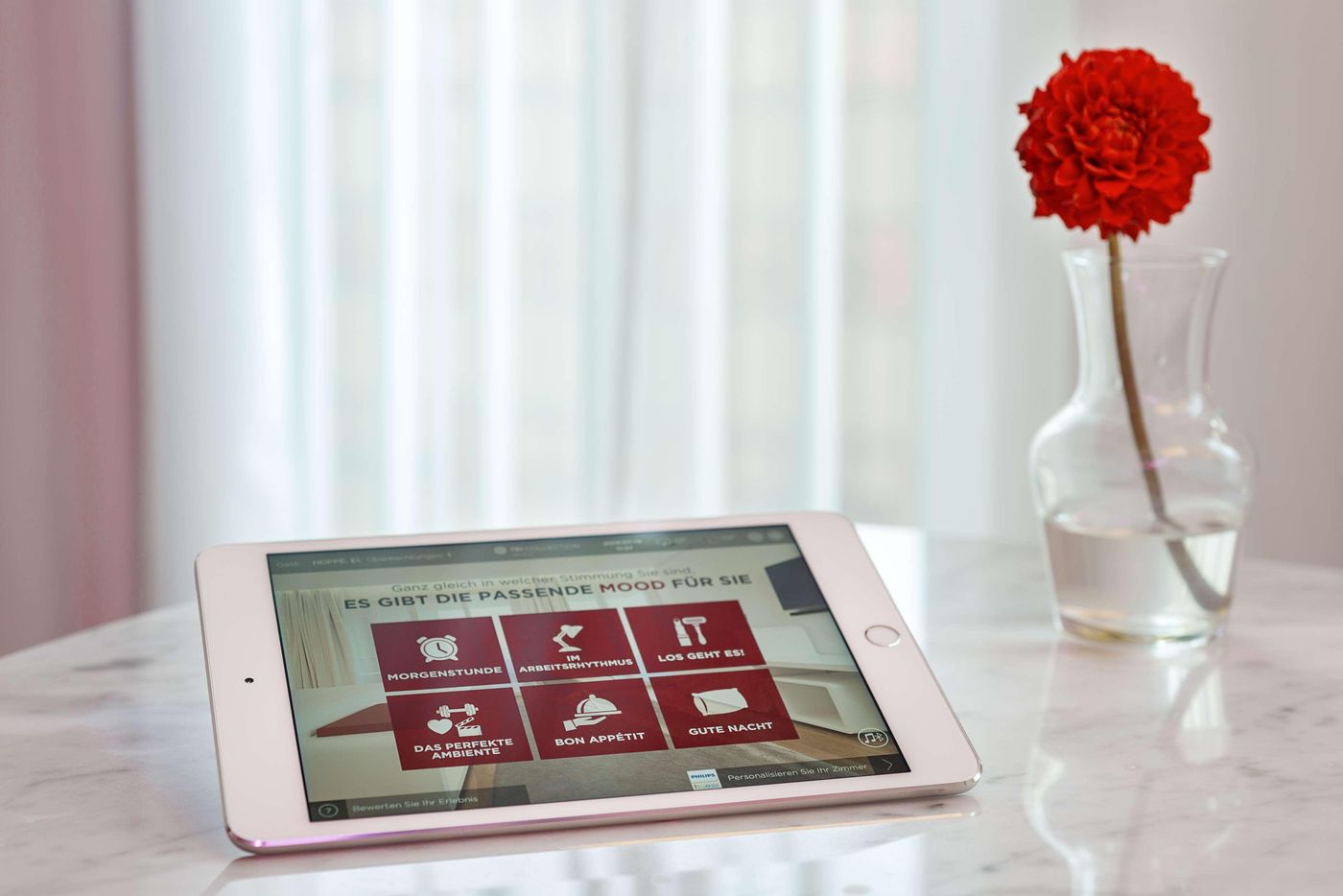 NH-Collection-Berlin-Mitte-am-Checkpoint-Charlie-Room-54