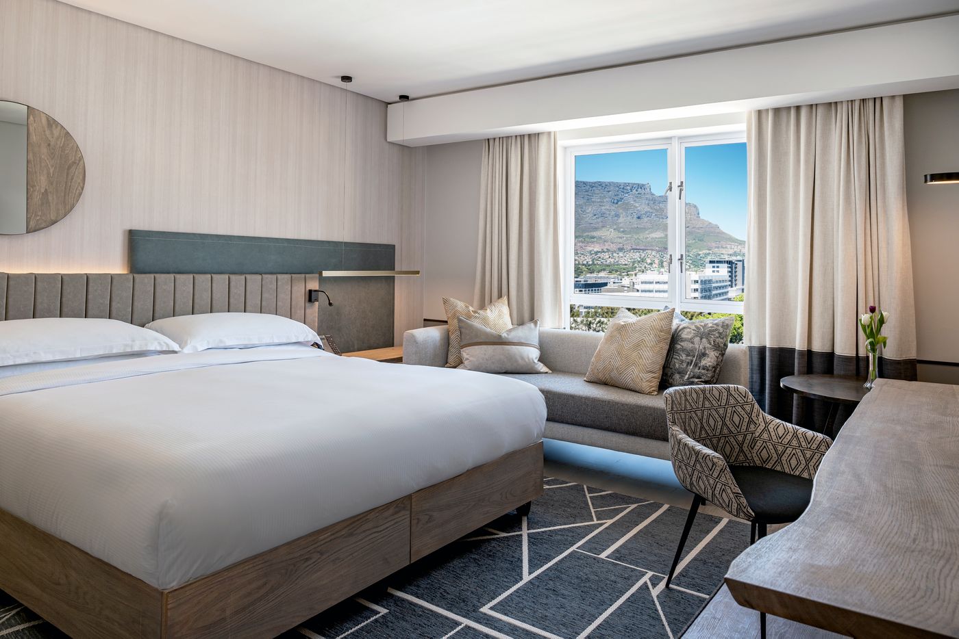 Hyatt-Regency-Cape-Town-Room-9