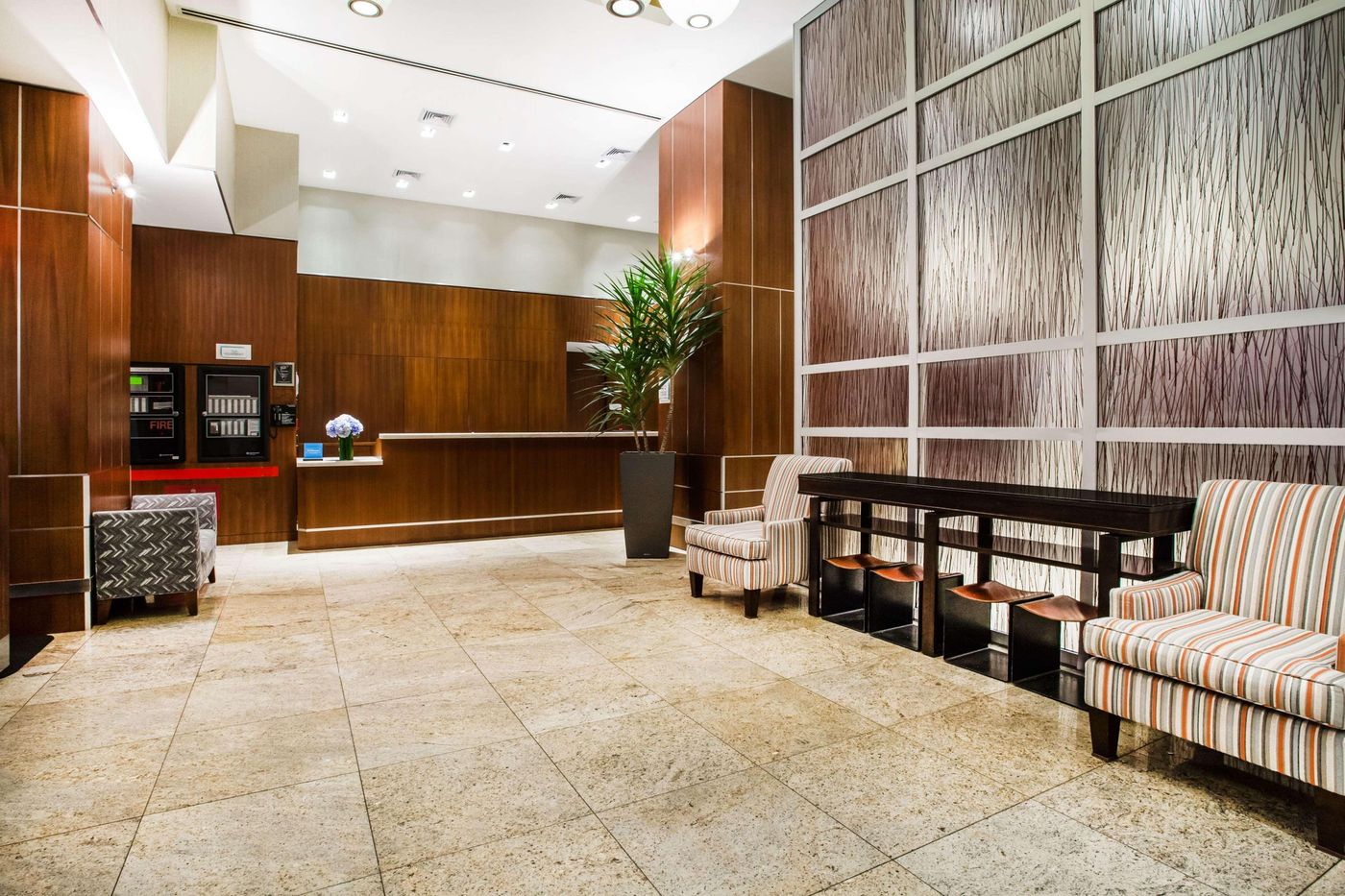 Hilton-Garden-Inn-NY-West-35-Street-Lobby-1