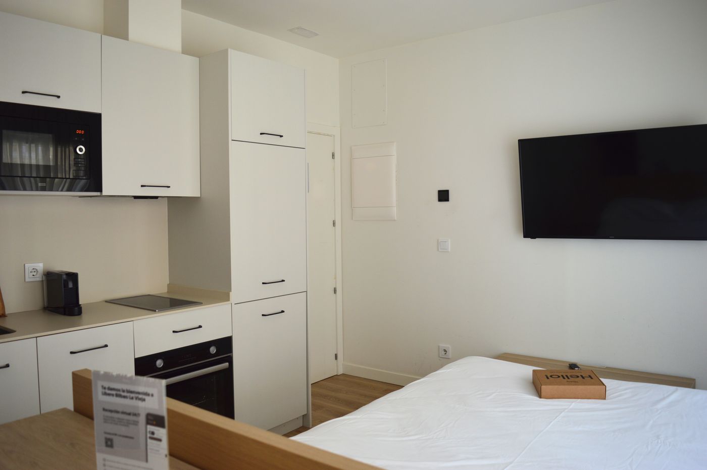 Libere Bilbao La Vieja-Spain-Bilbao-Room-1