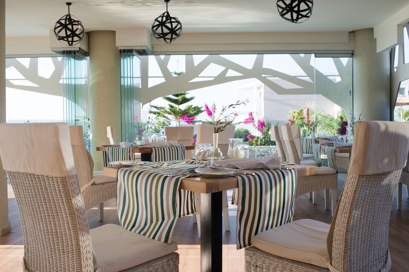 The-Royal-Blue-Restaurant-48