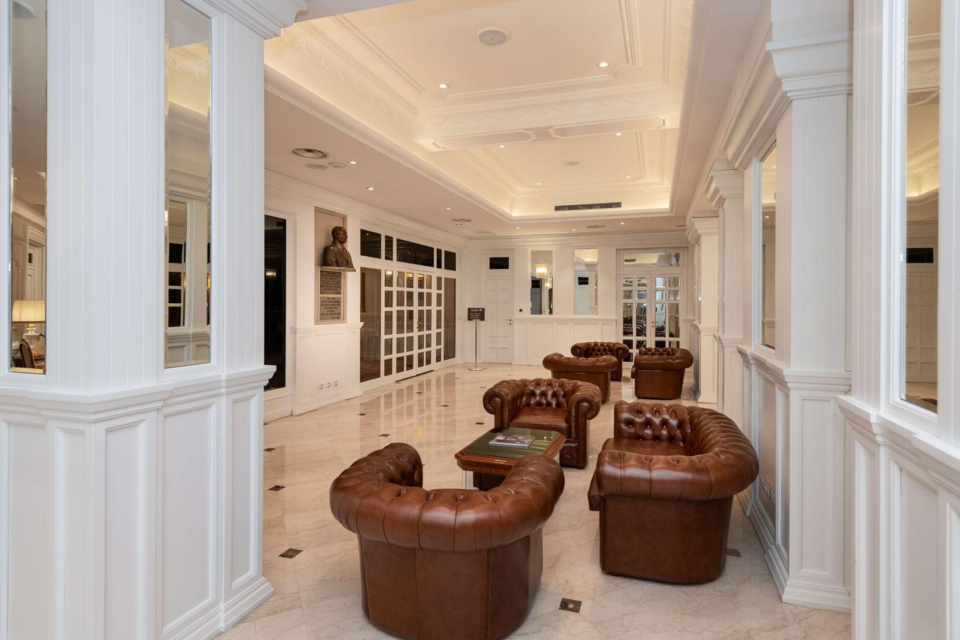 Radisson-Blu-Ghr-Hotel-Rome-Lobby-3