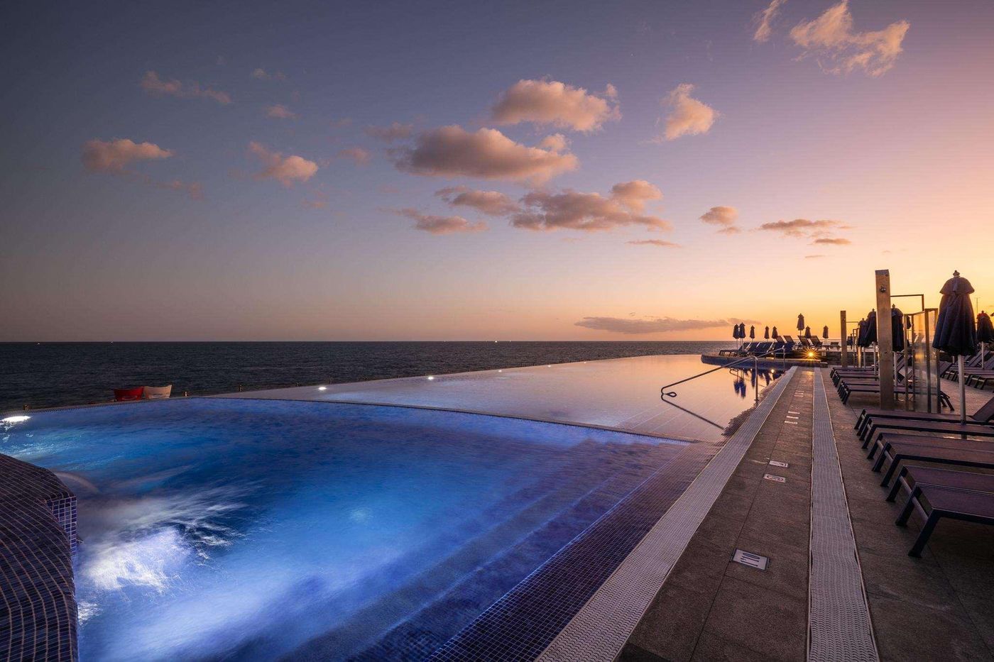 Marina-Suites-Pool-14