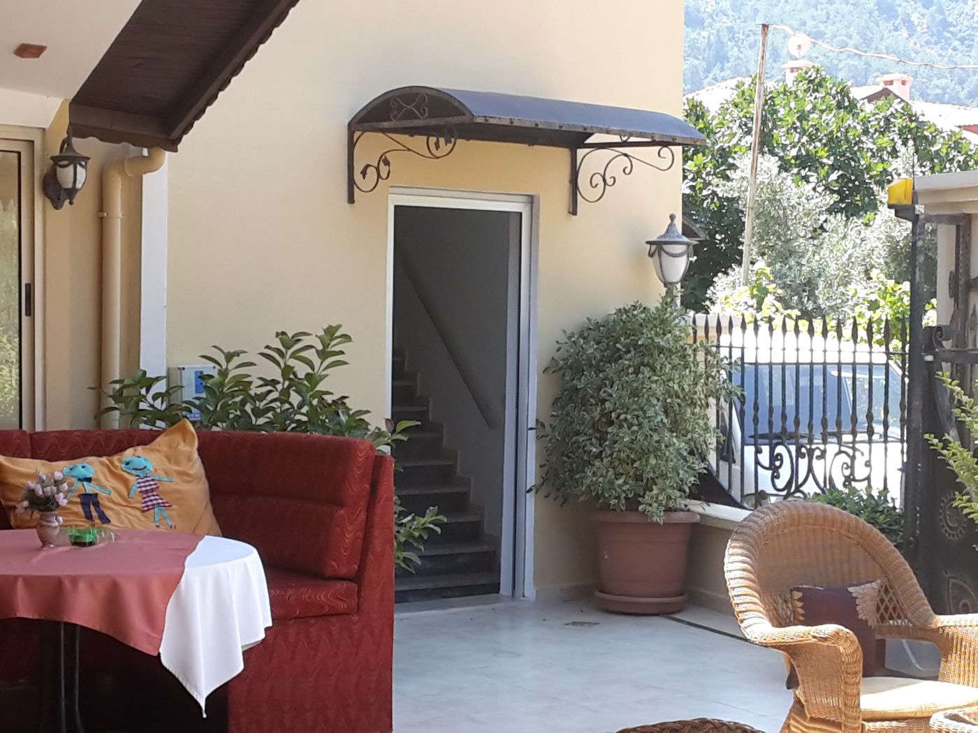 Sahin-Palace-Apartments-Terrace-10