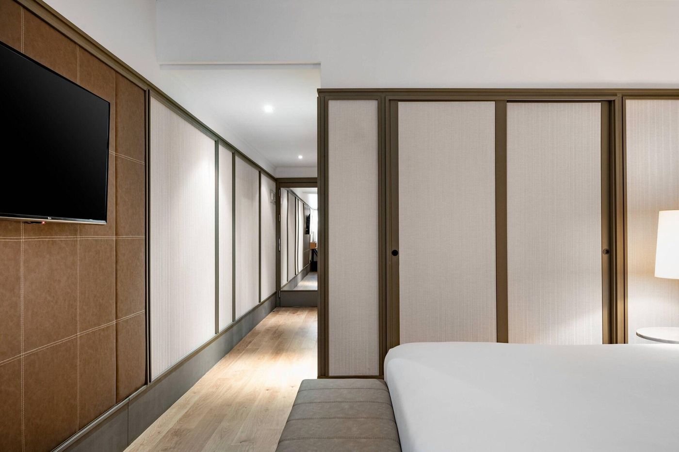 AC-Madrid-Avendia-de-America-Room-28