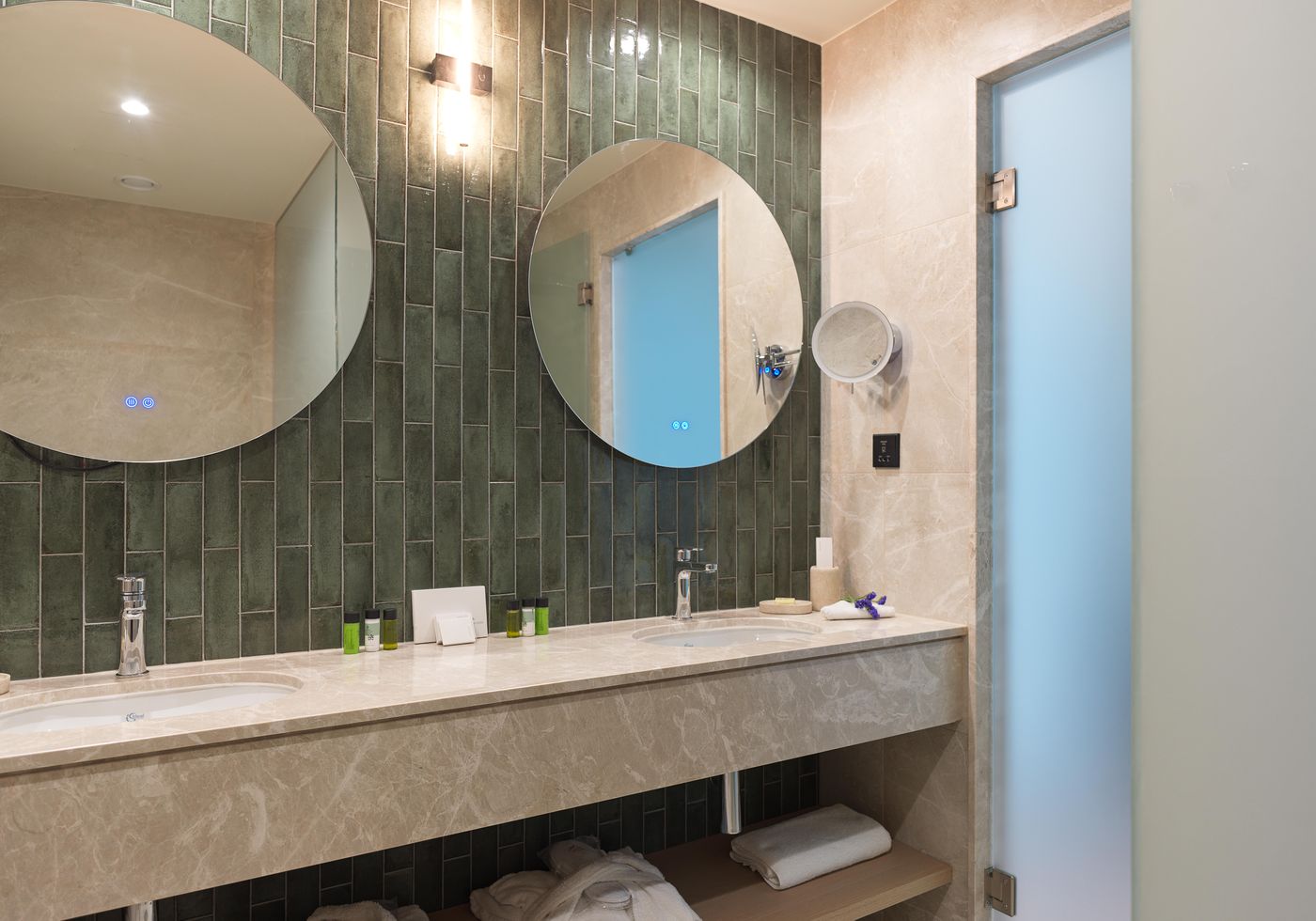 NALU Latchi Leonardo limited edition