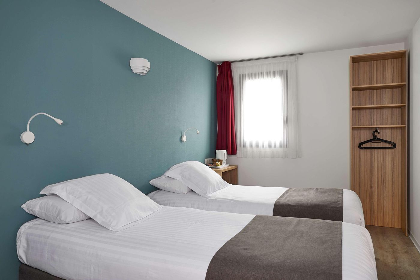 Kyriad-Nice-Ouest-Stade-Saint-Isidore-Room-5