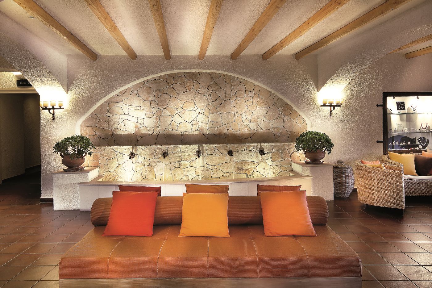 Colonna-Grand-Hotel-Capo-Testa-Lobby-32