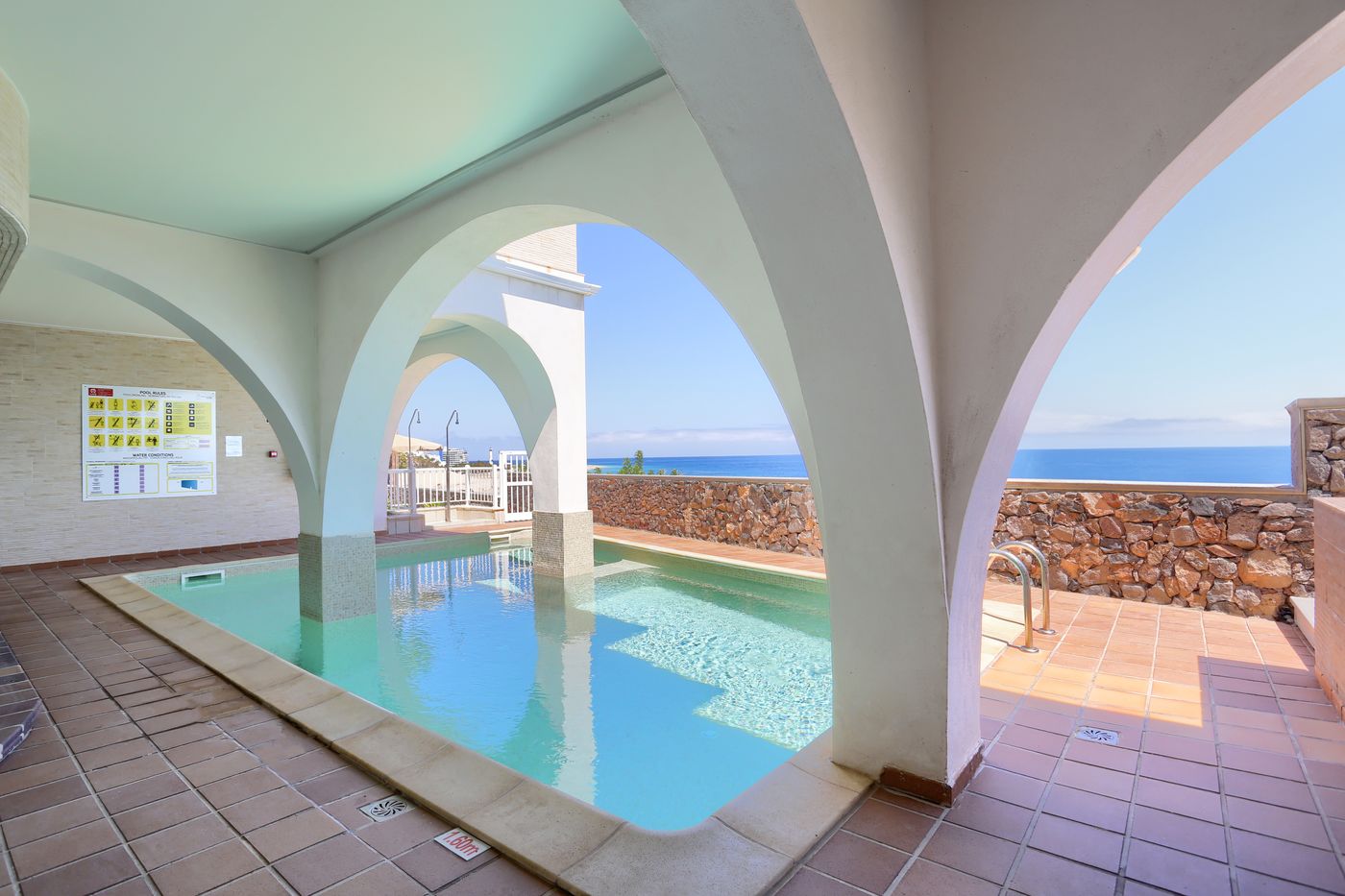 Apartamentos-Atalaya-de-Jand-a-by-LIVVO-Pool-31