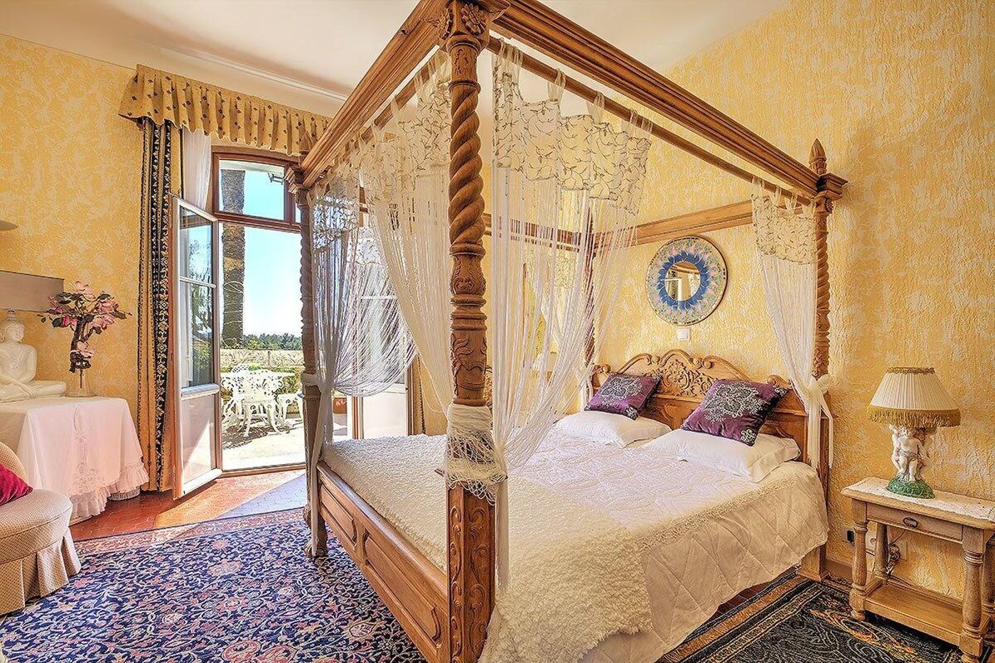 Chateau-de-Mei-Lese-Room-67