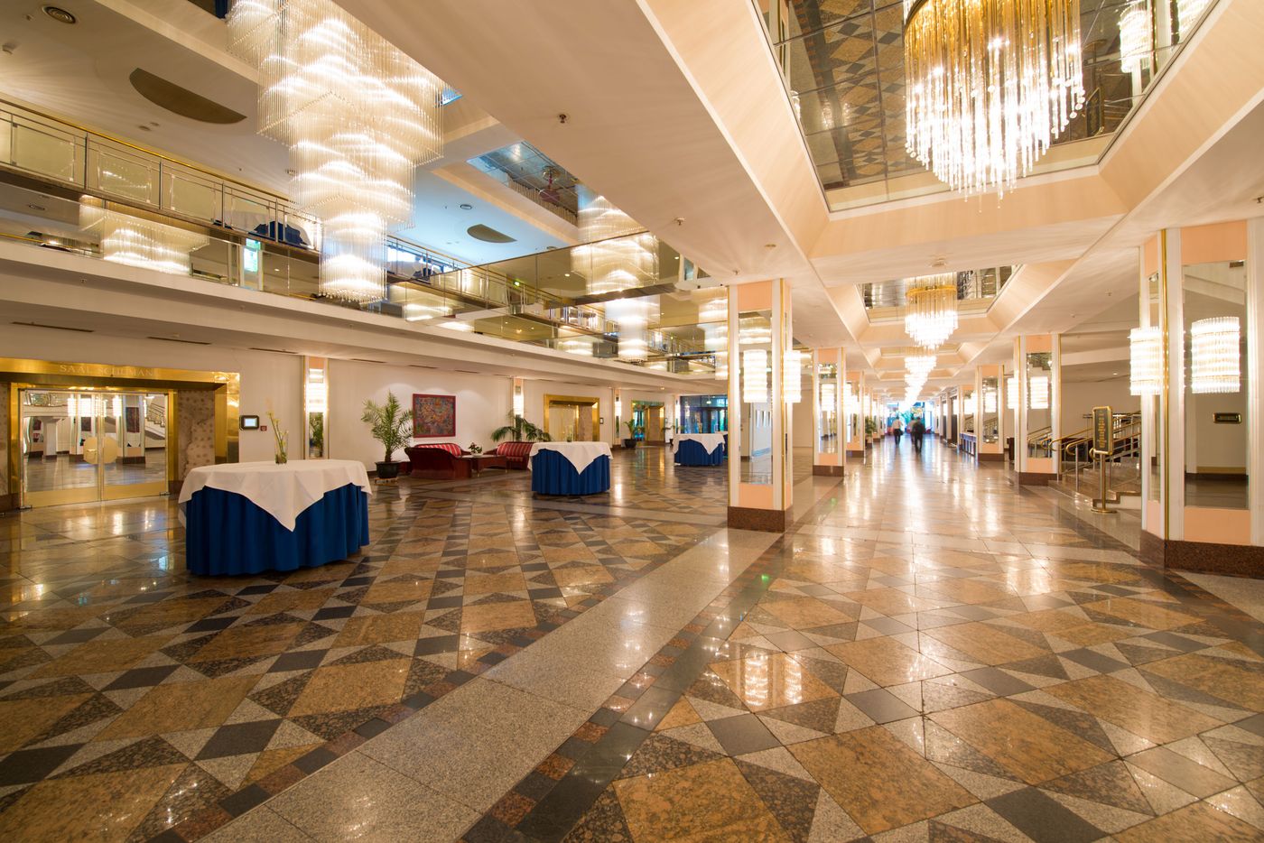 Maritim-Hotel-Bonn-Lobby-5