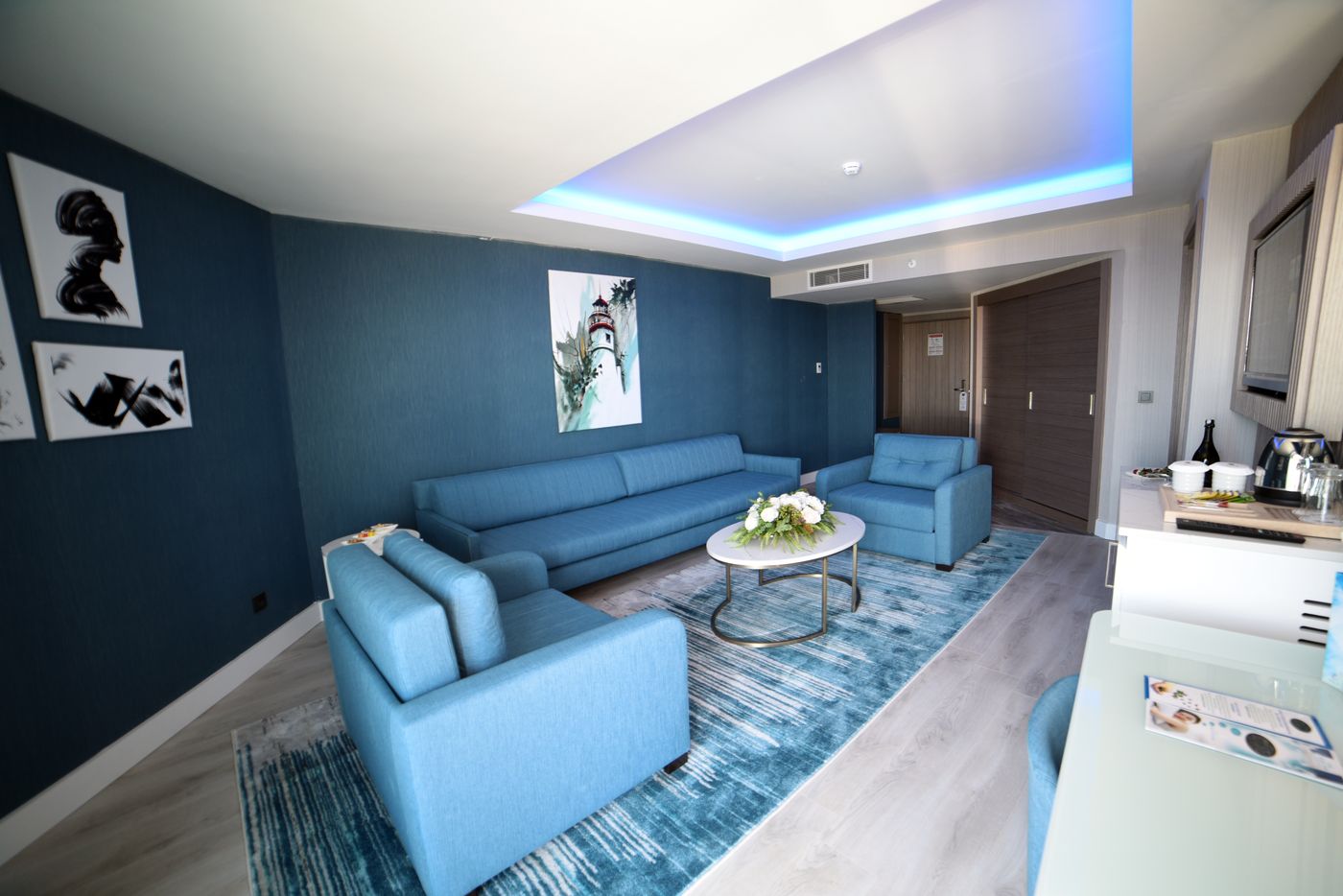 Royal-Wings-Hotel-Room-31