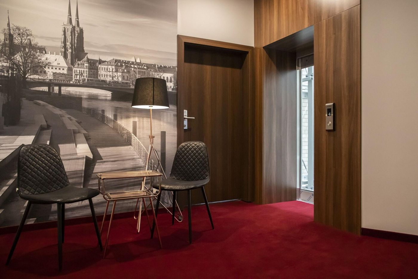 Brassel Aparthotel-Poland-Wroclaw-Lobby-8