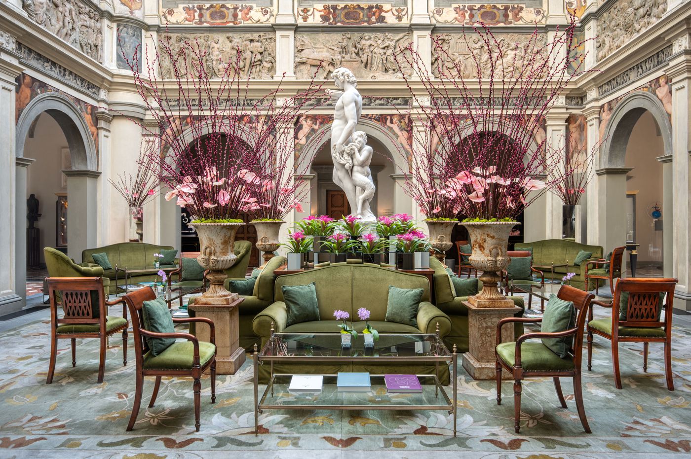 Four-Seasons-Hotel-Florence-Lobby-13