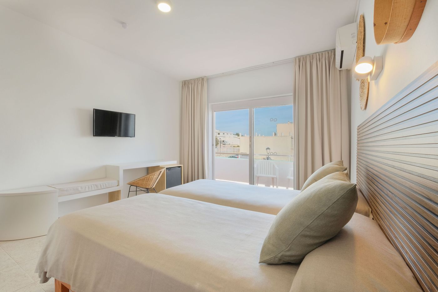 Azuline-Hotel-Mediterraneo-Room-7