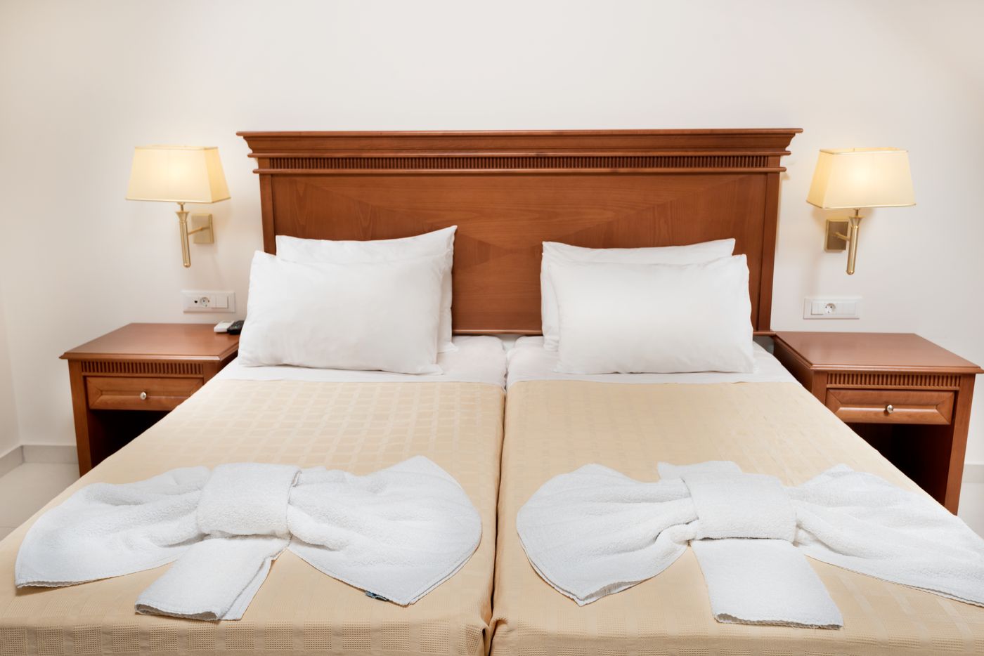 Avalon-Hotel-Room-21