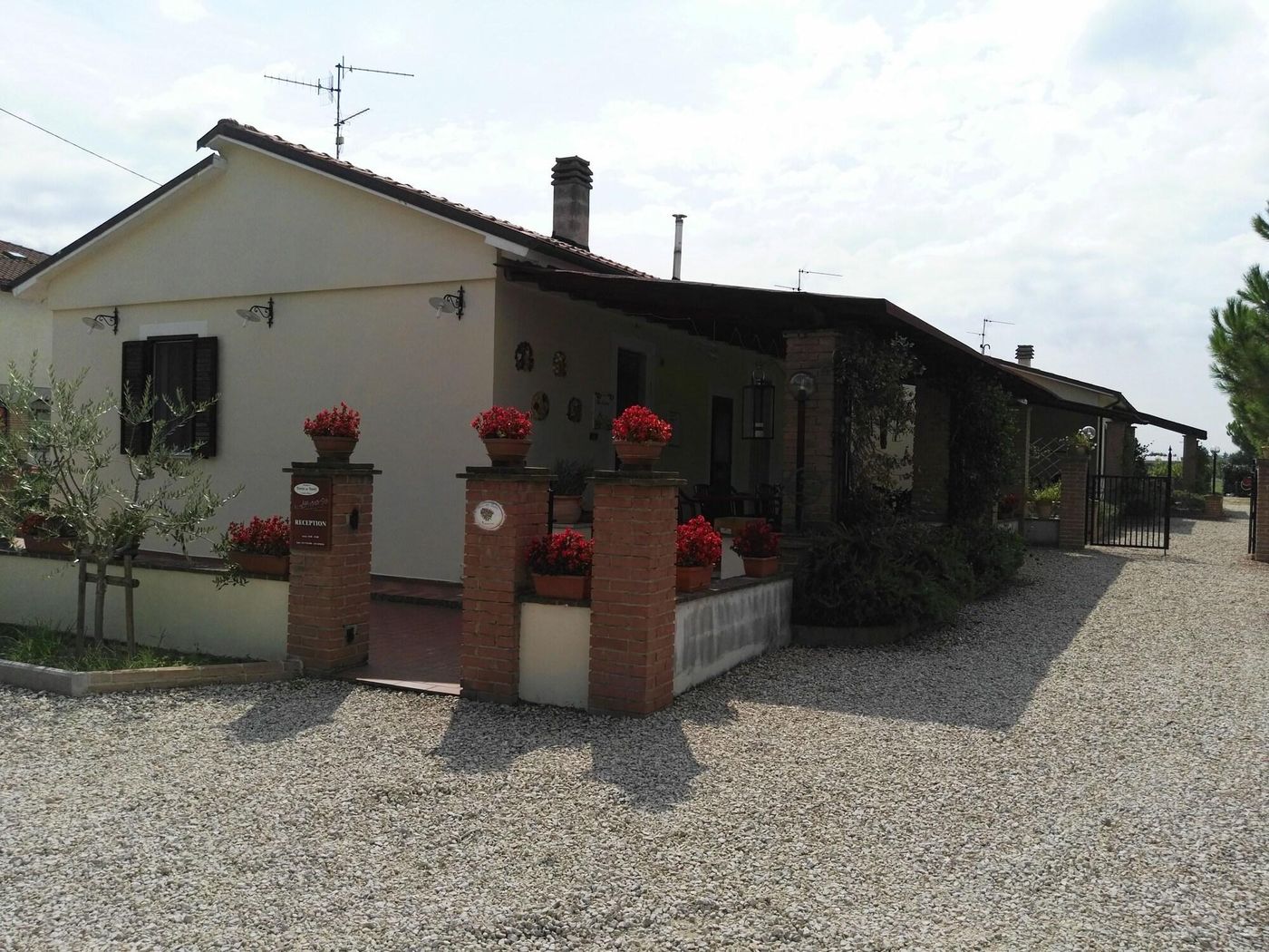 Terra dei Santi-Italy-SPELLO -General view-4