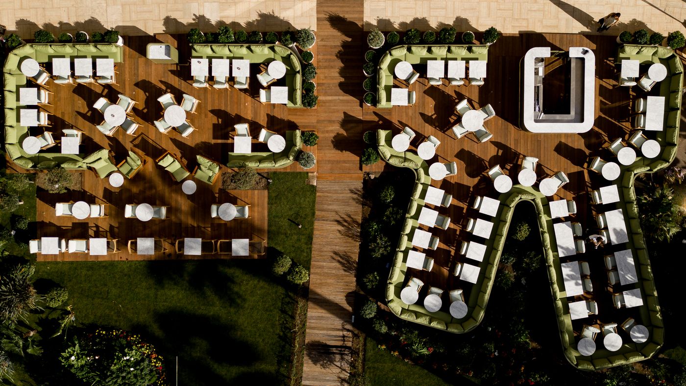 Le-Grand-Hotel-General-view-13