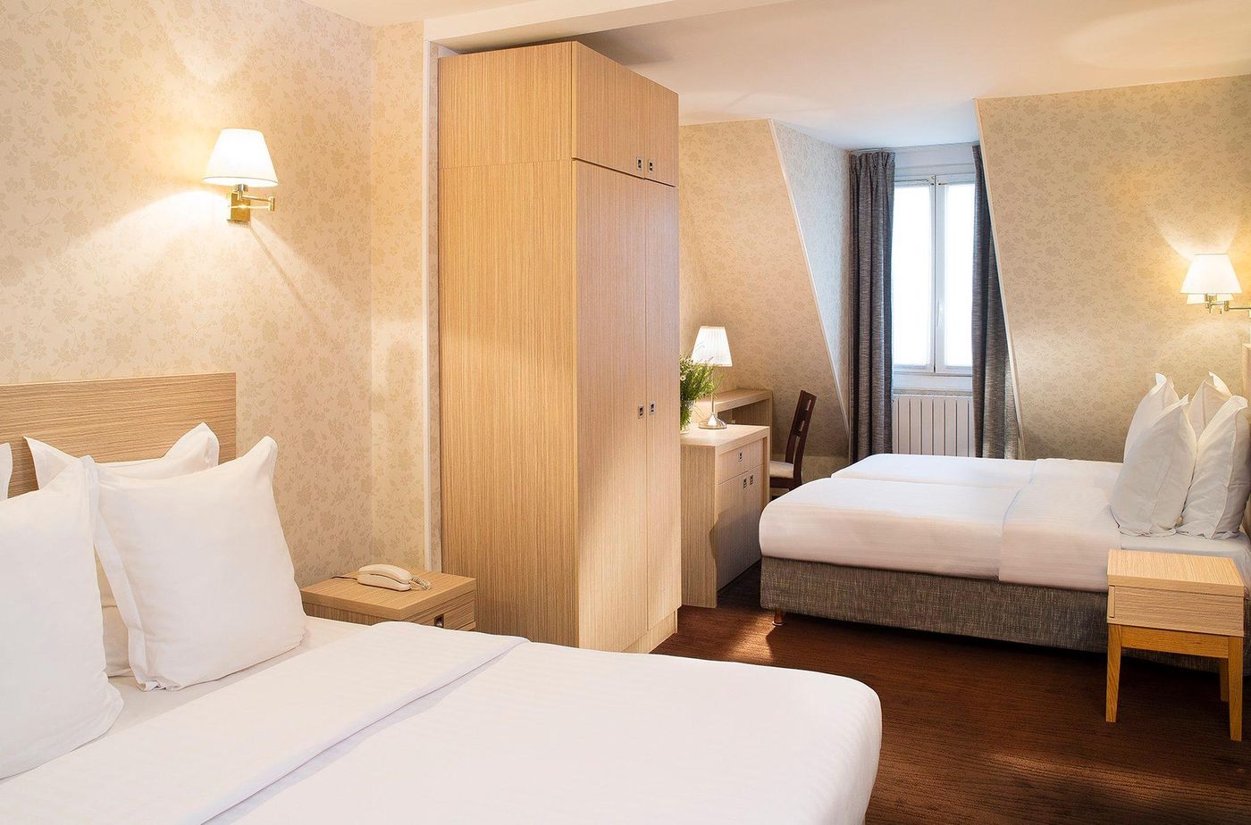 Hotel-10-OPERA-General-view-20