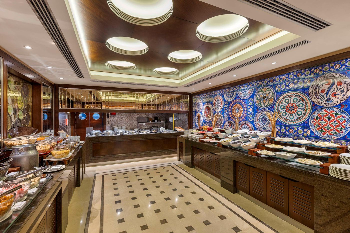 Titanic-City-Taksim-Restaurant-40