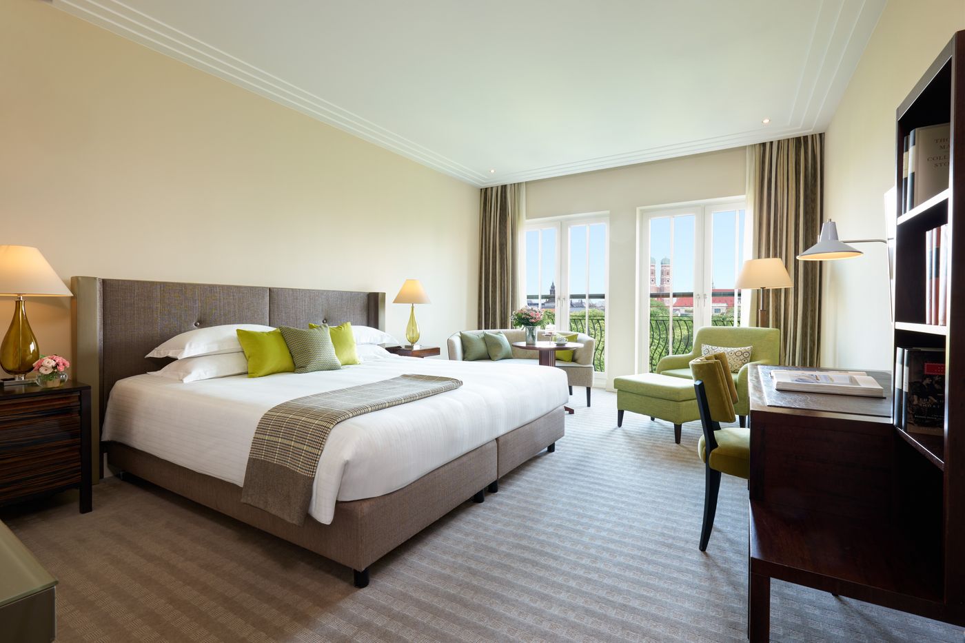 The-Charles-Hotel-Room-22