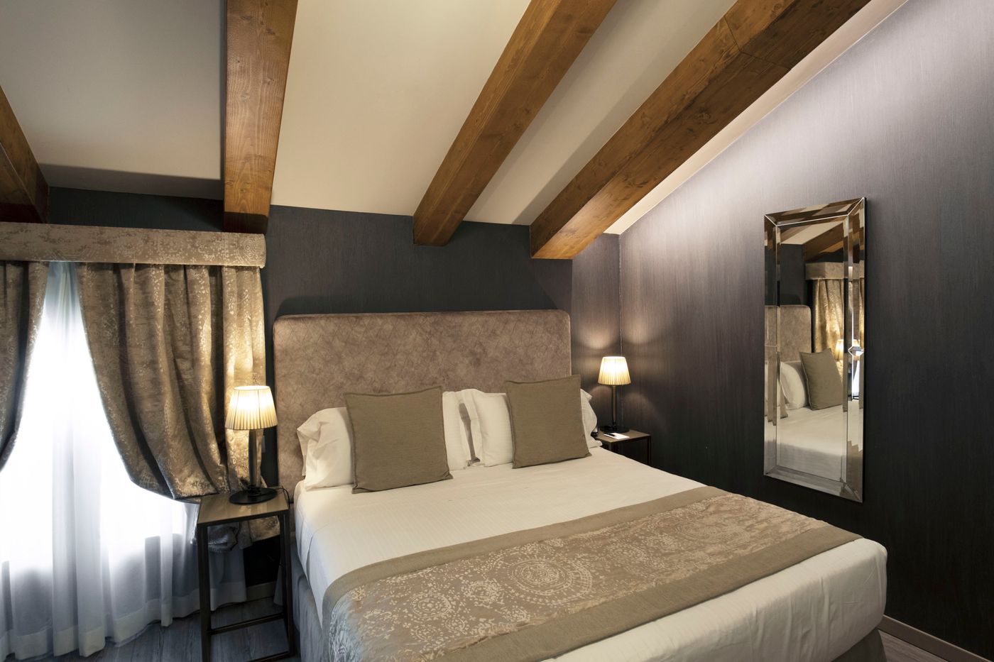 Hotel-Aquarius-Venice-Room-33