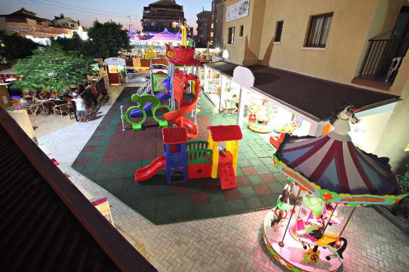 Windmills-Hotel-Apartments-Sports-and-Entertainment-44