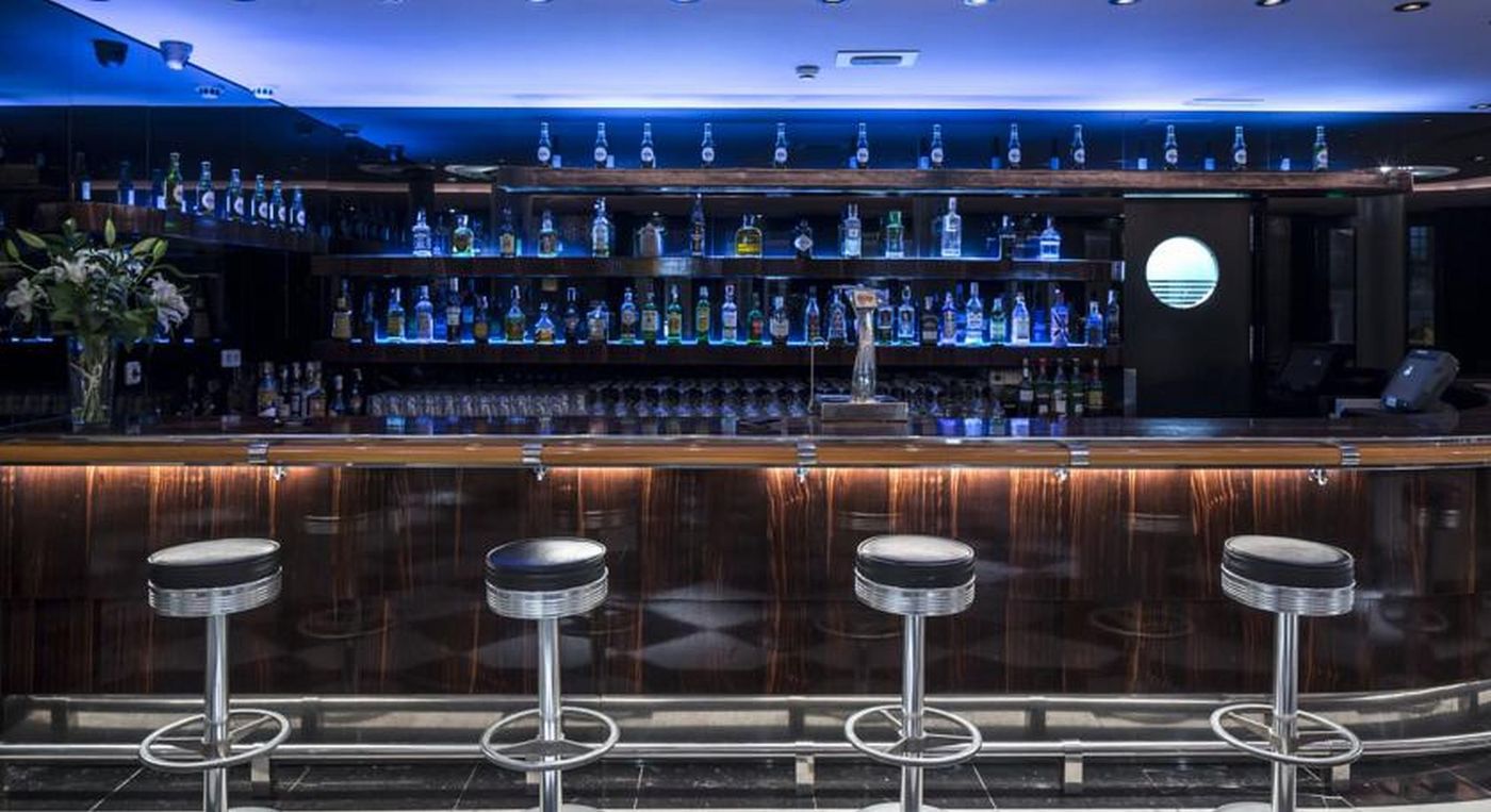 Larios-Malaga-Bar-65