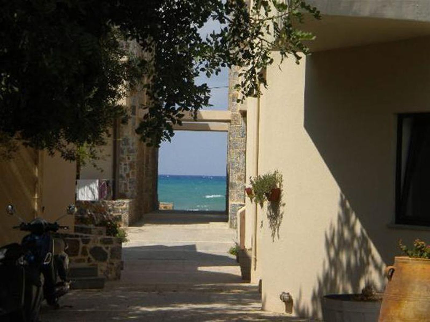 Kritzas-Beach---Bungalows-General-view-22