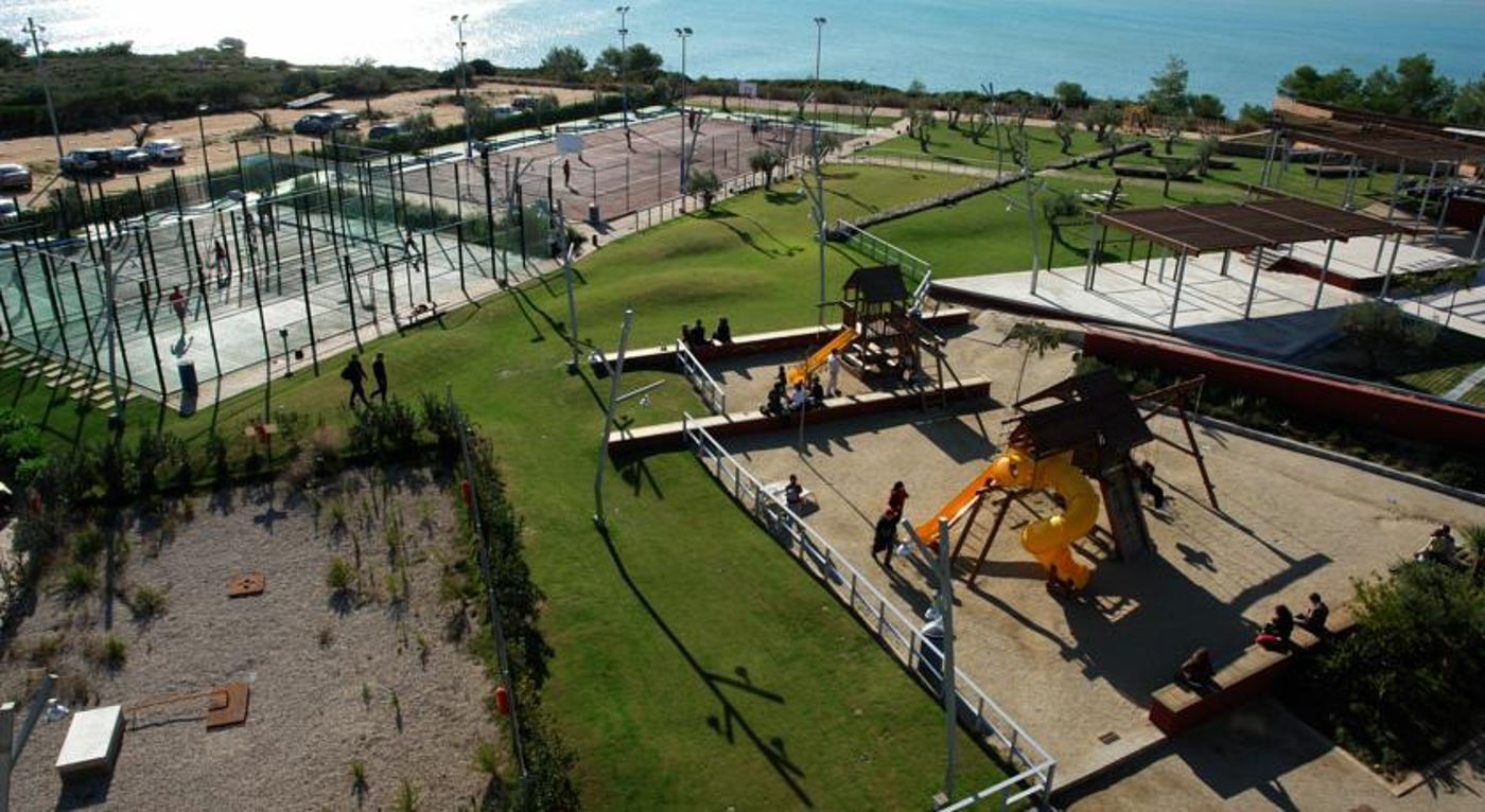 Les Oliveres Apartments