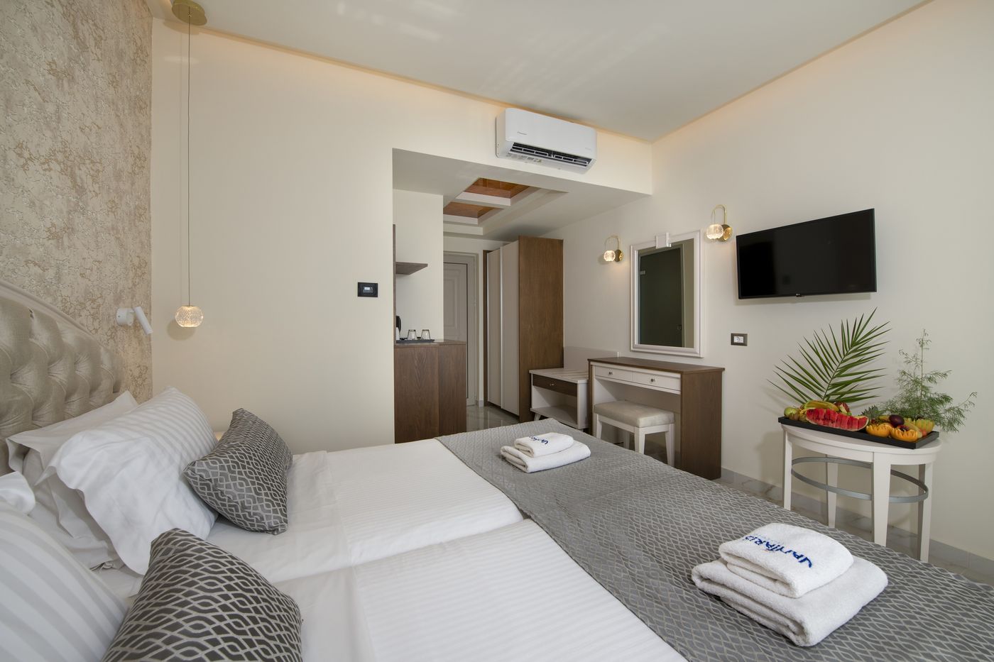 Vantaris-Luxury-Beach-Resort-Room-40