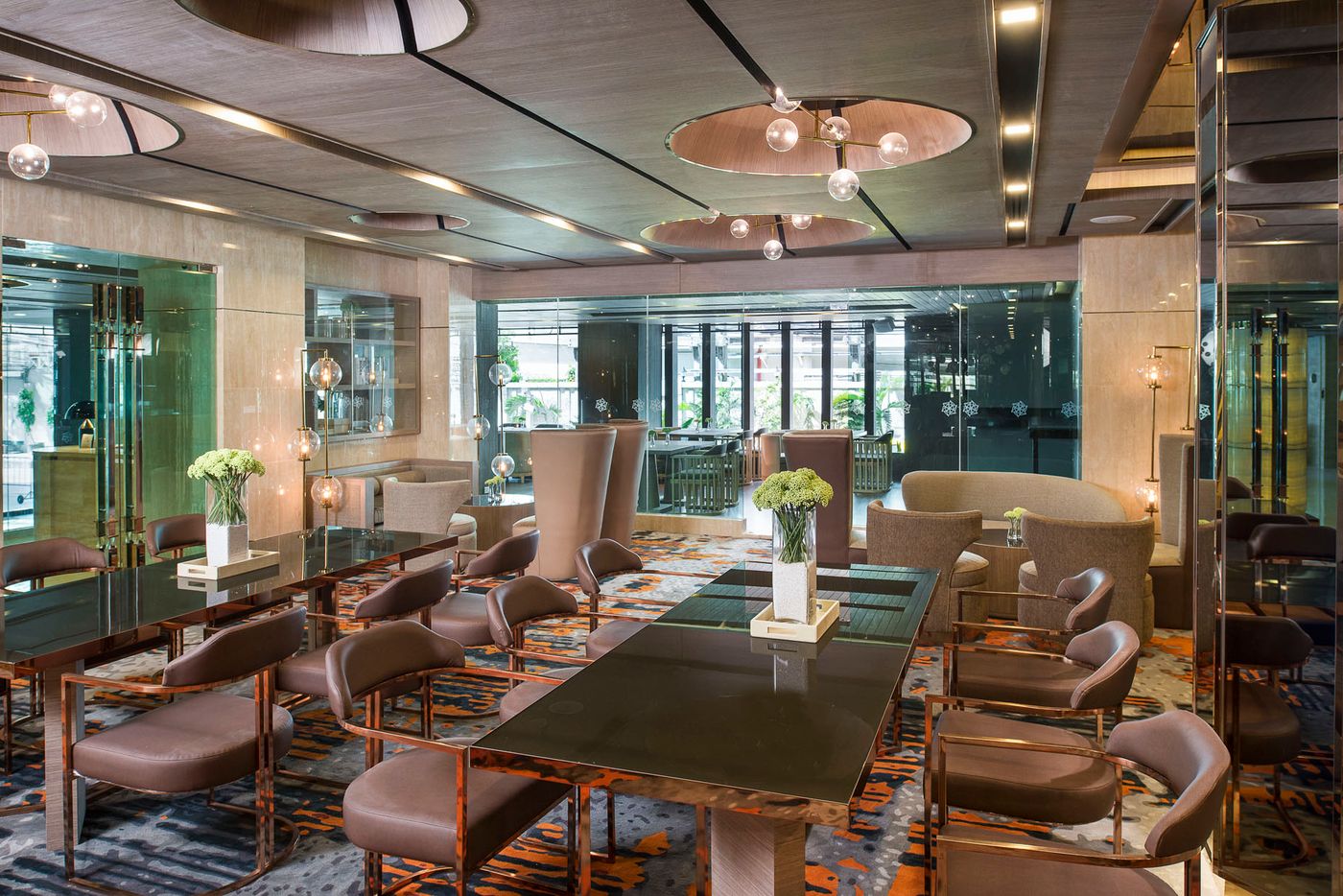 Solitaire-Bangkok-Sukhumvit-11-Bar-14