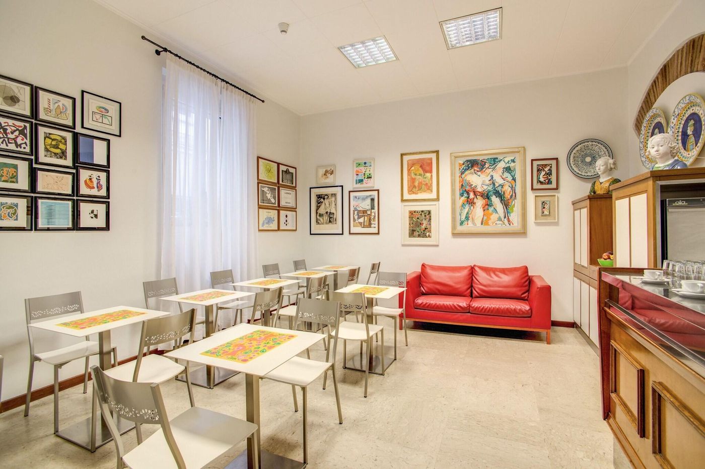 Hotel-Nuova-Italia-Bar-11