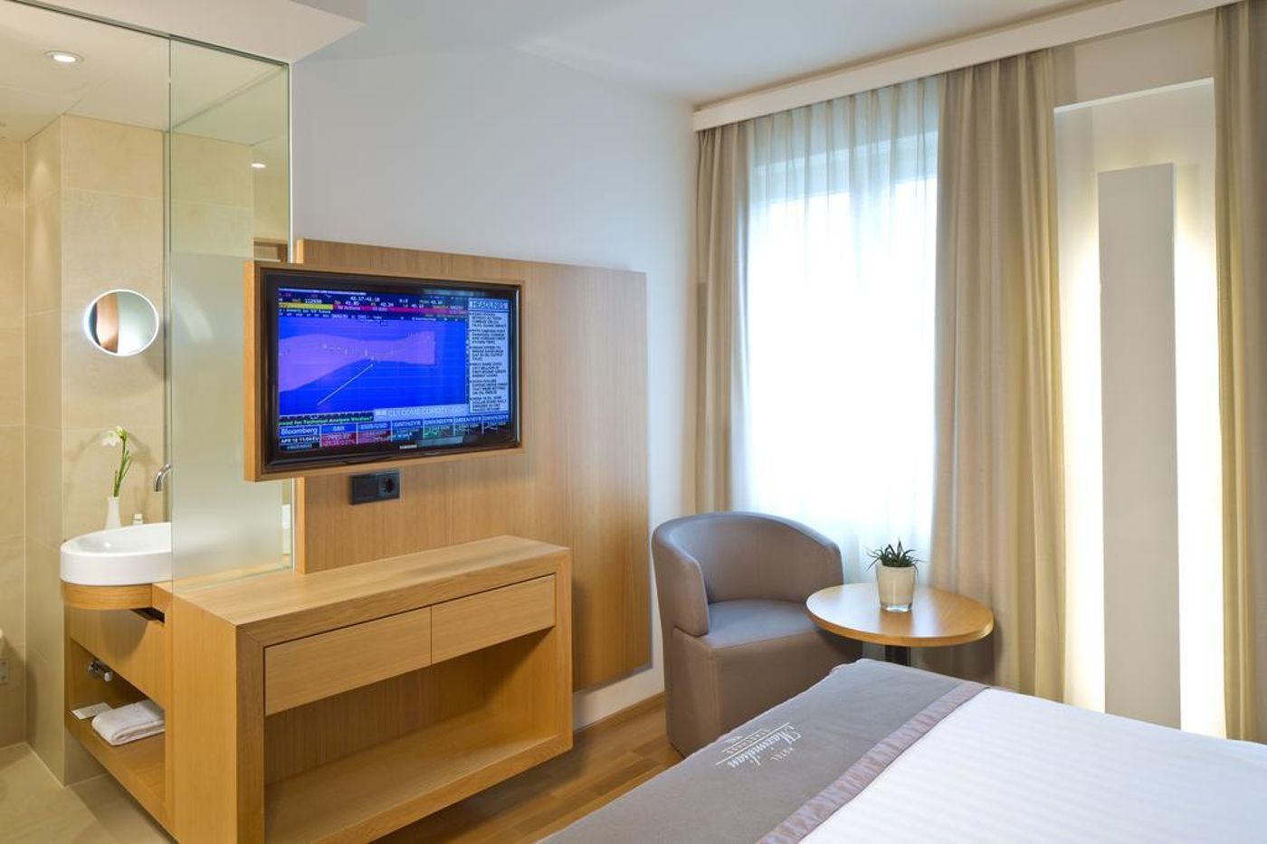 Maximilian-Austria-Innsbruck-General view-9