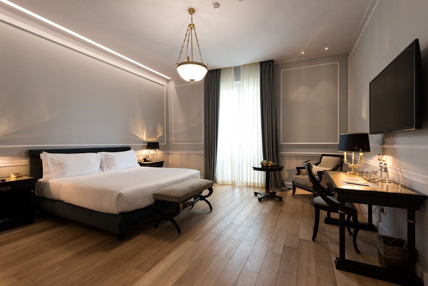 Grand-Hotel-et-des-Palmes-Room-9