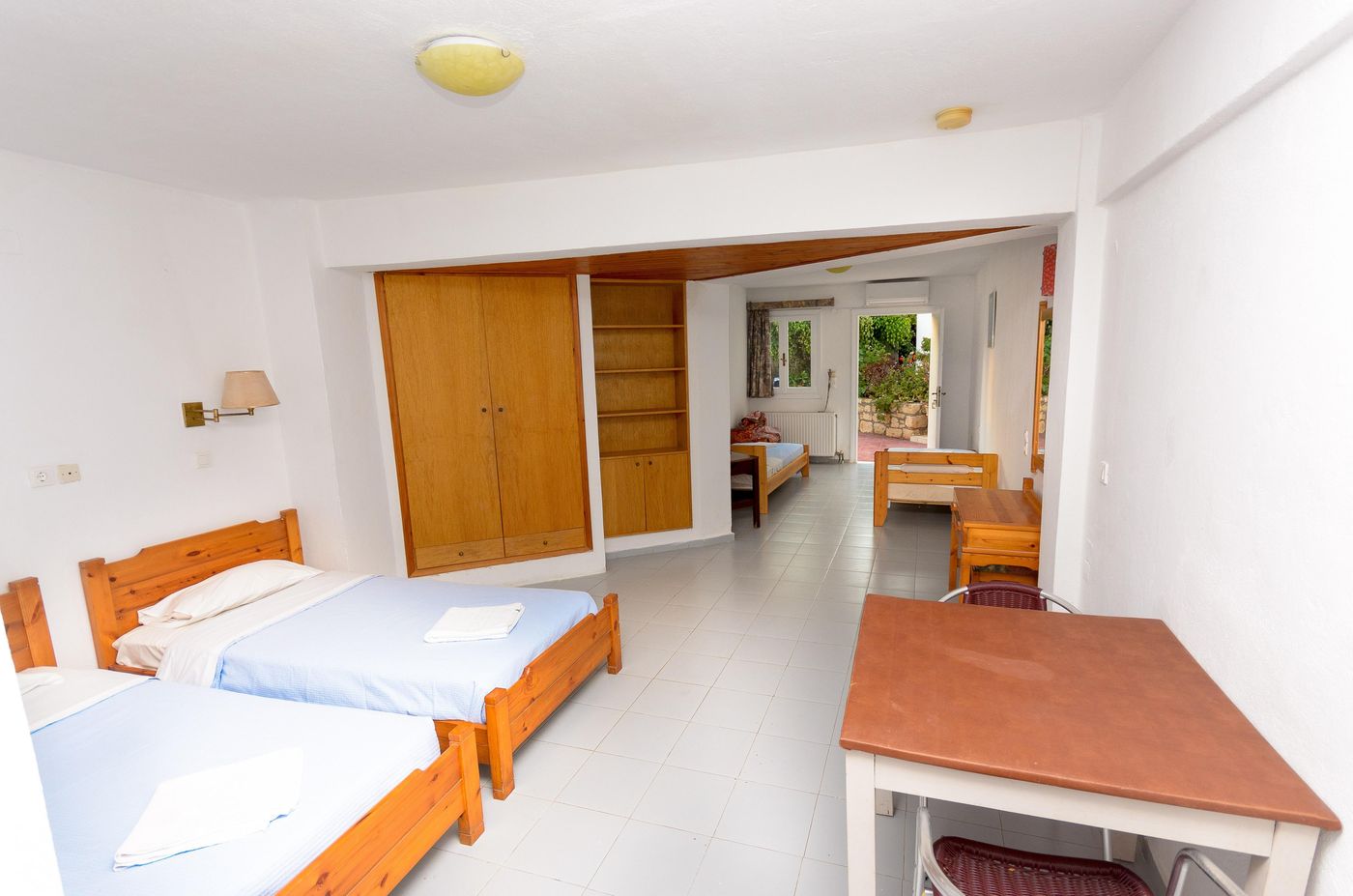 Classic-Apartments-Room-18