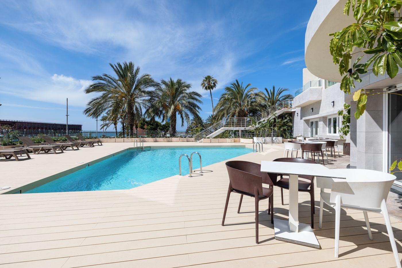 Ohtels-Gran-Hotel-Almeria-Pool-5