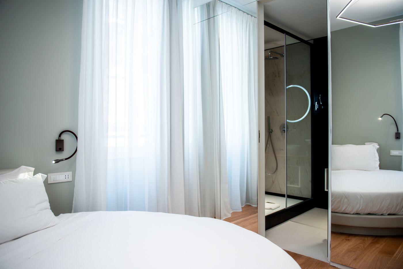 Boutique-Centrale-Palace-Room-36